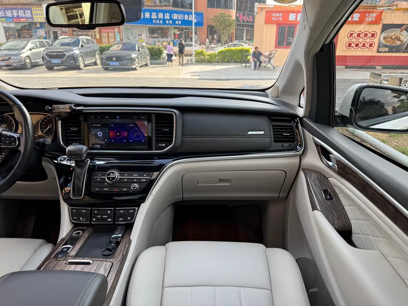 GAC Trumpchi Trumpchi M8 2018 320T Premium Edition фото 18