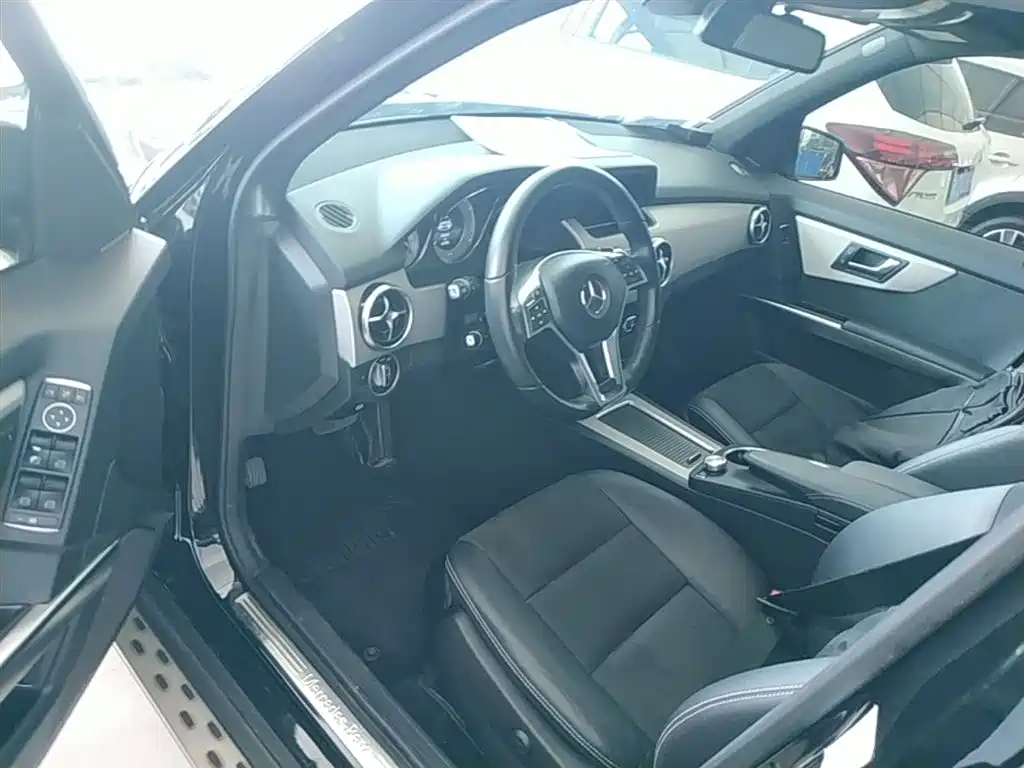 Mercedes-Benz GLK-Class 2015 GLK 260 4MATIC Fashion Ultimate Edition фото 15