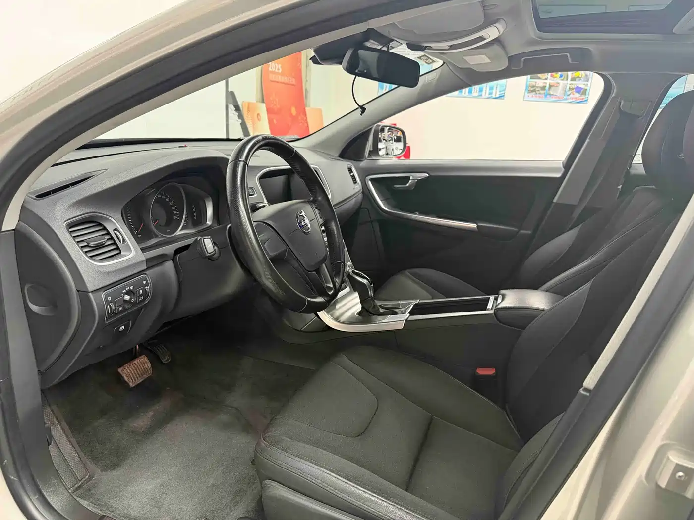 Photo 7 - Volvo S60