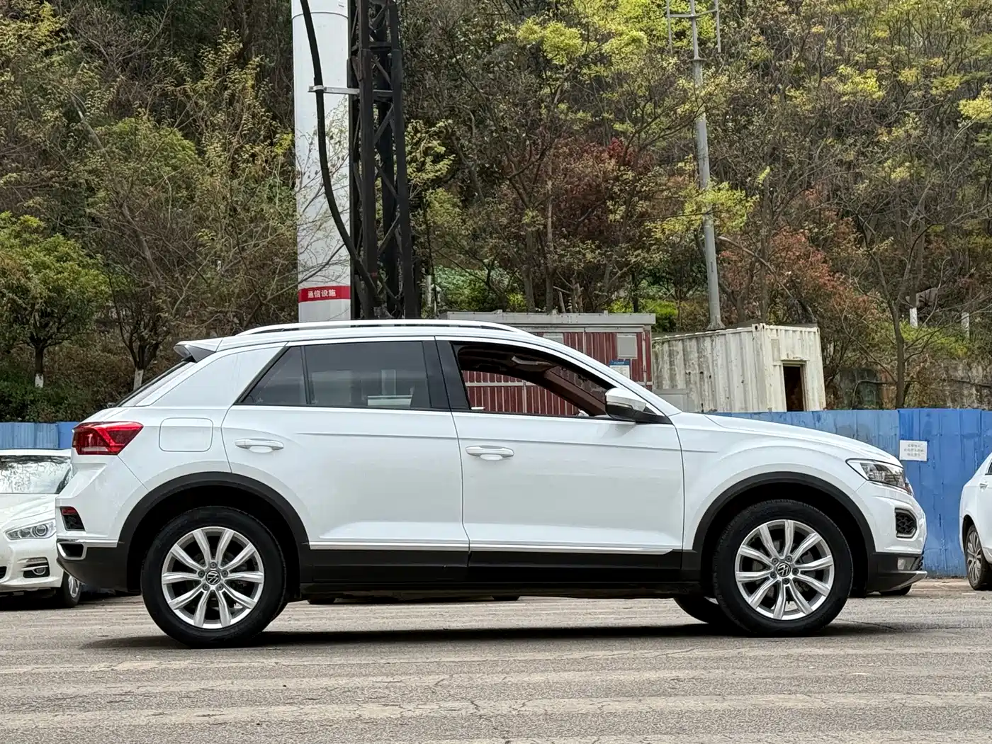 VOLKSWAGEN T ROC EXPLORING SONGS