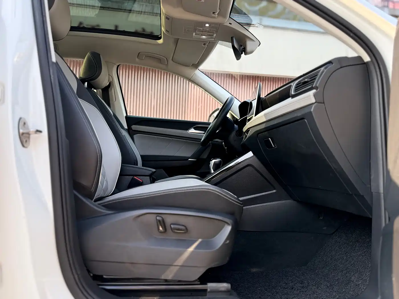 Volkswagen Tayron 2023 300TSI 2WD Luxury Plus Advanced Edition фото 11
