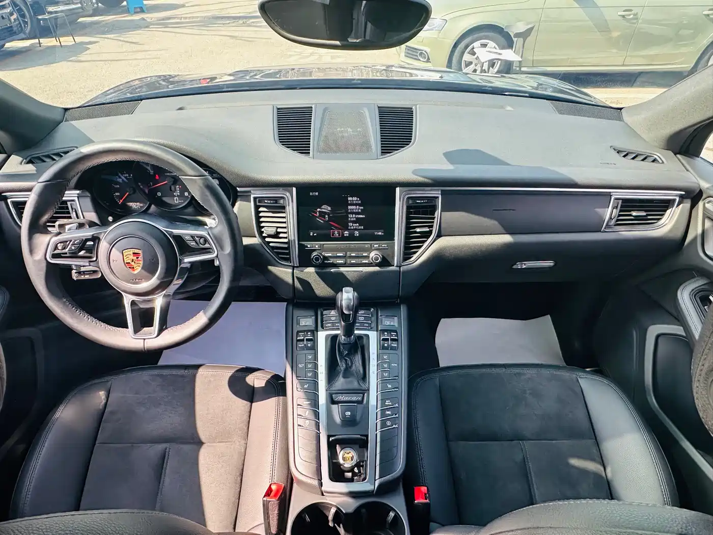 Porsche Macan 2017 Macan 2.0T фото 19