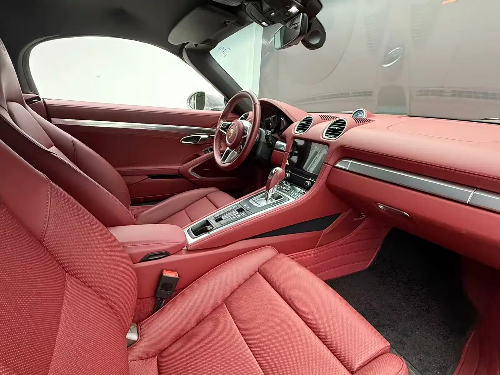 Photo 11 - Porsche 718