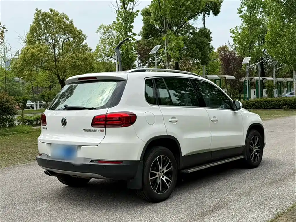 Volkswagen Tiguan 2015 1.8TSI Automatic 2WD Highline фото 11