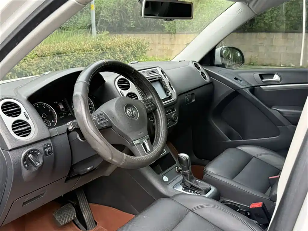 Volkswagen Tiguan 2015 1.8TSI Automatic 2WD Highline фото 15