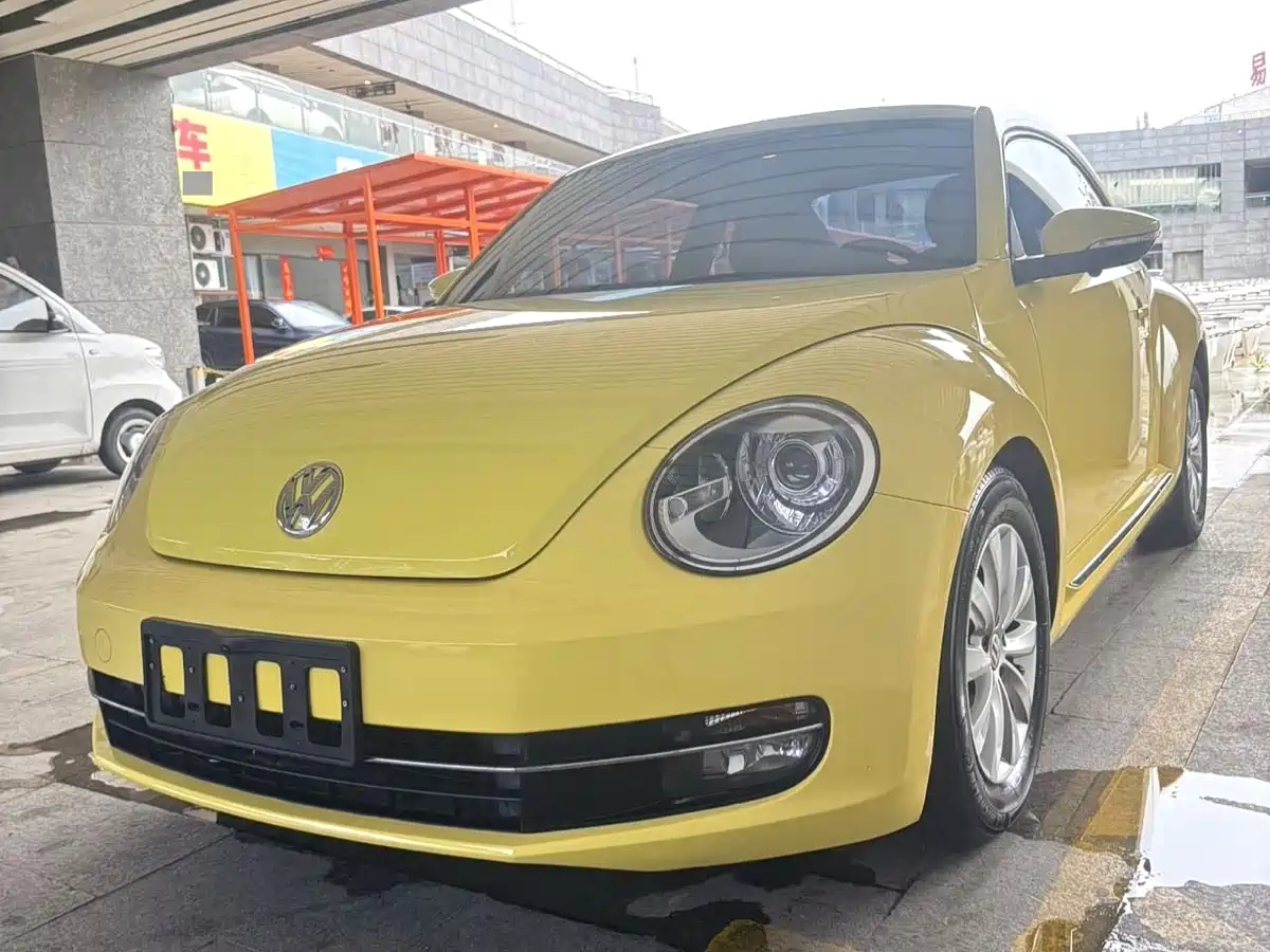 Volkswagen Beetle 2014 1.2TSI Fashion Edition фото 2