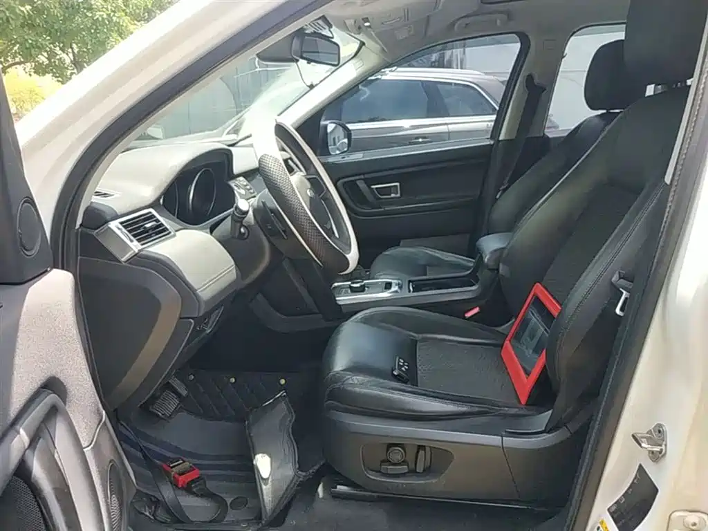 Land Rover Discovery Sport 2017 2.0T PURE фото 15