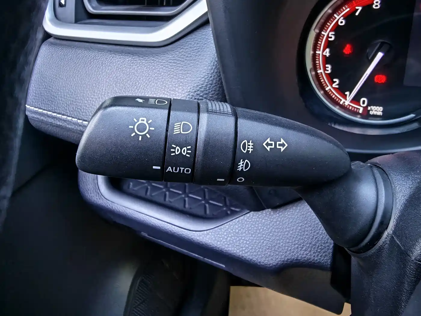 Toyota RAV4 Rongfang 2020 2.0L CVT 2WD Trend Edition фото 19
