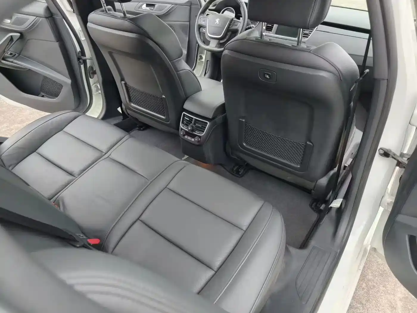 Peugeot 508 2013 2.3L 2nd Anniversary Auto Flagship Edition фото 9