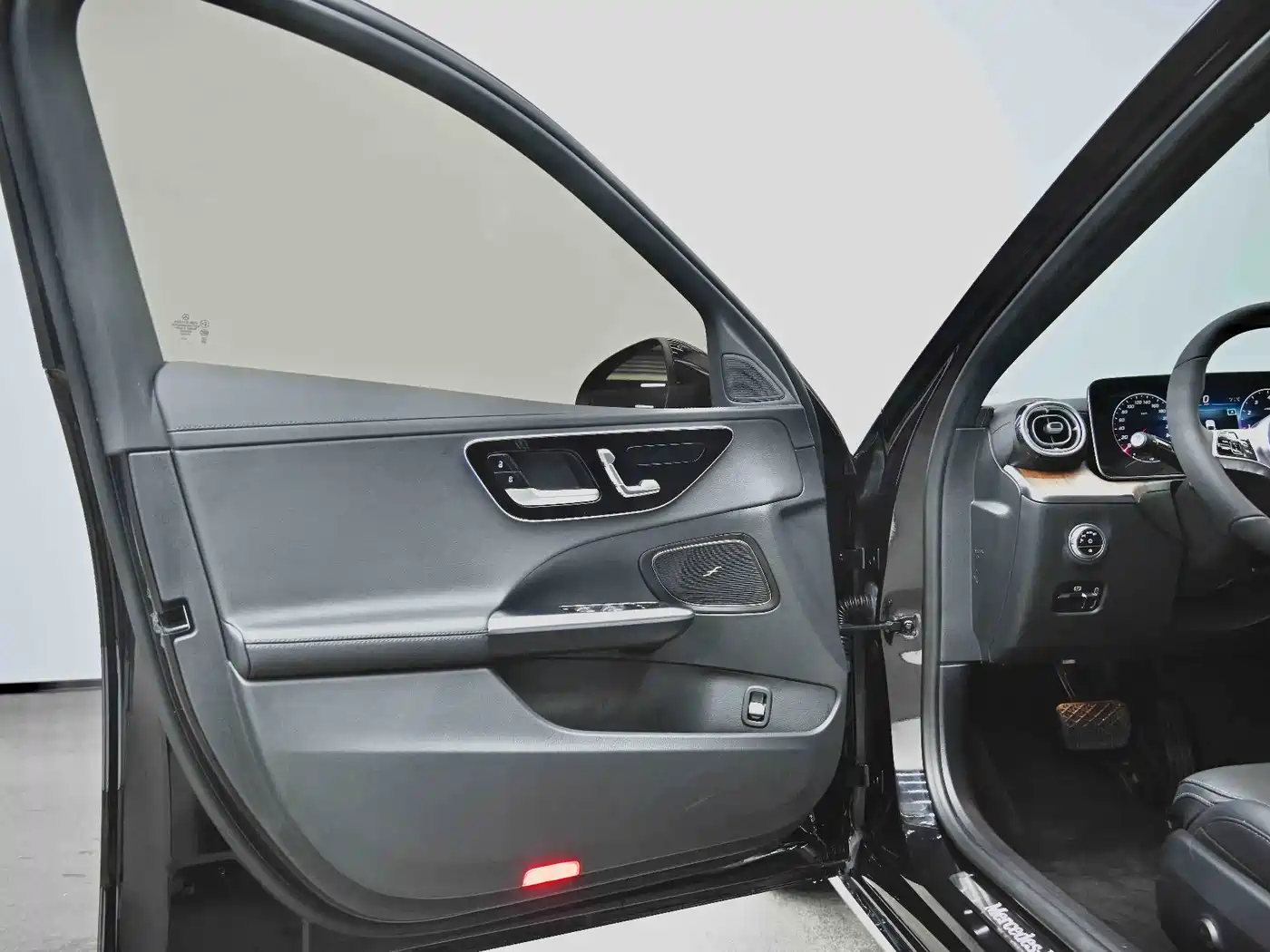 Mercedes-Benz C-Class 2024 C 260 L фото 24