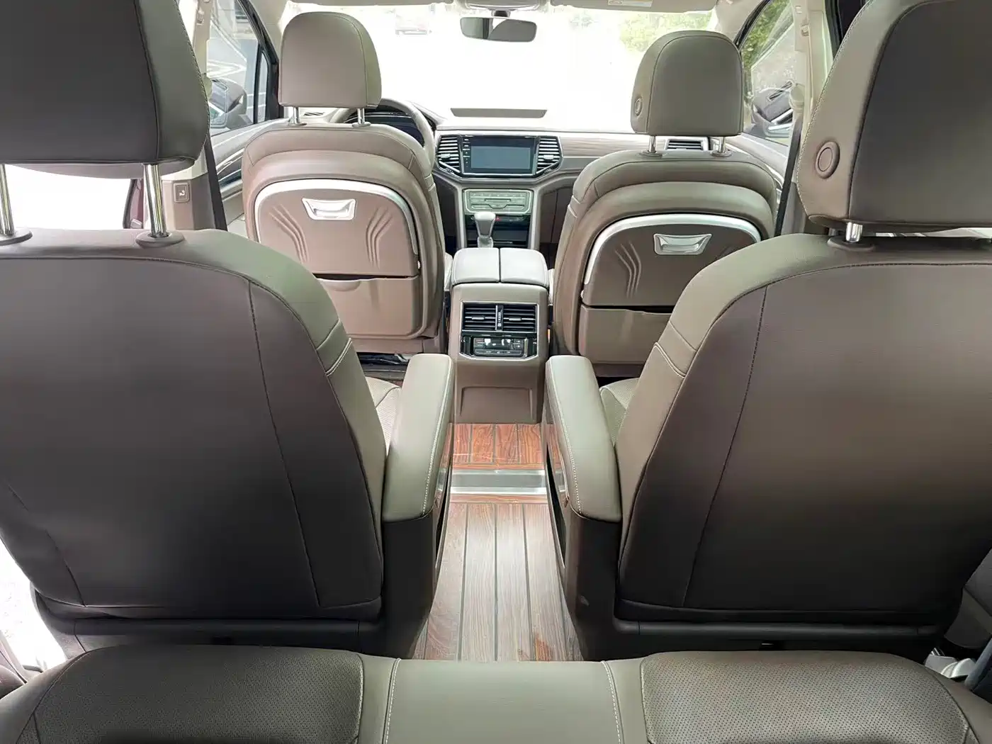 Volkswagen Viloran 2020 330TSI Luxury Edition фото 14