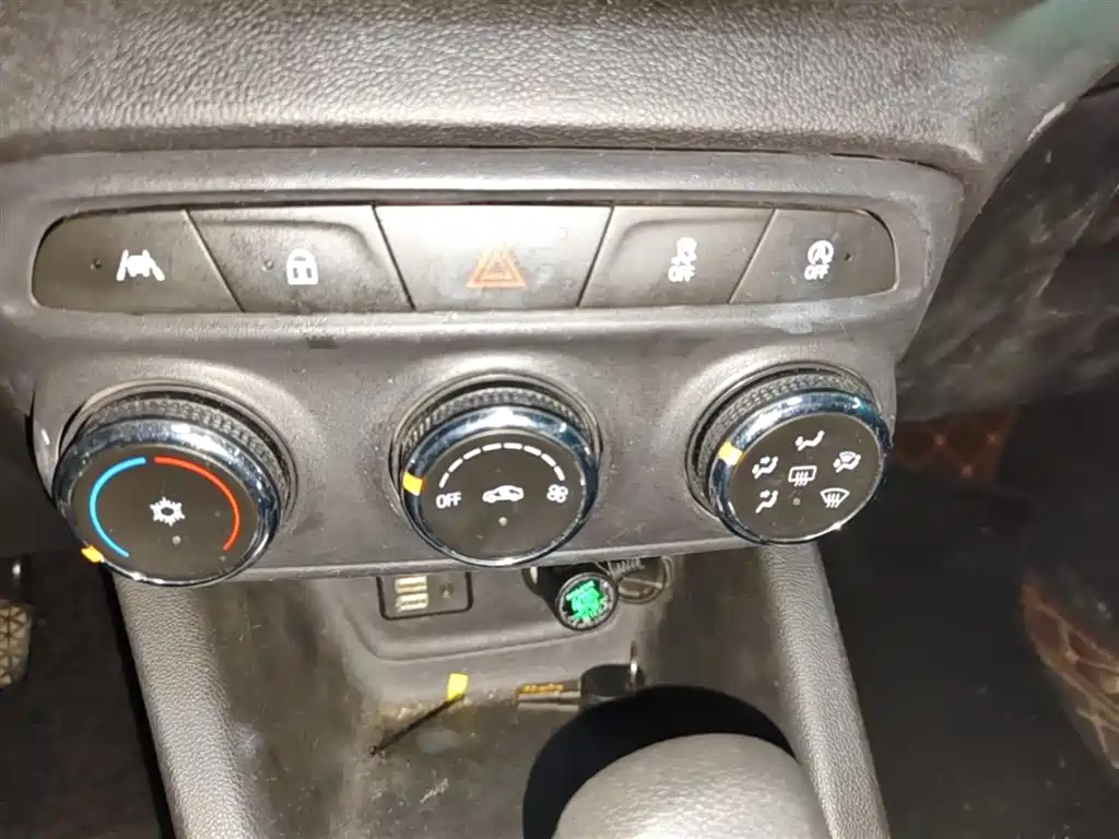 Chevrolet Trax 2019 Redline 335T CVT Extreme Edition (China VI) фото 13
