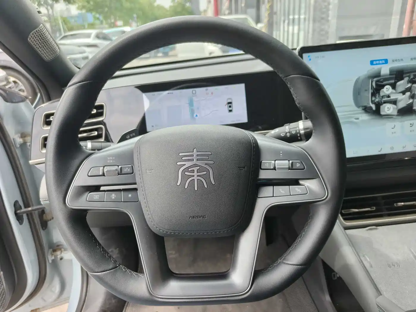 BYD Qin L 2025 DM-i Smart Drive Edition 120KM Excellence Type фото 4