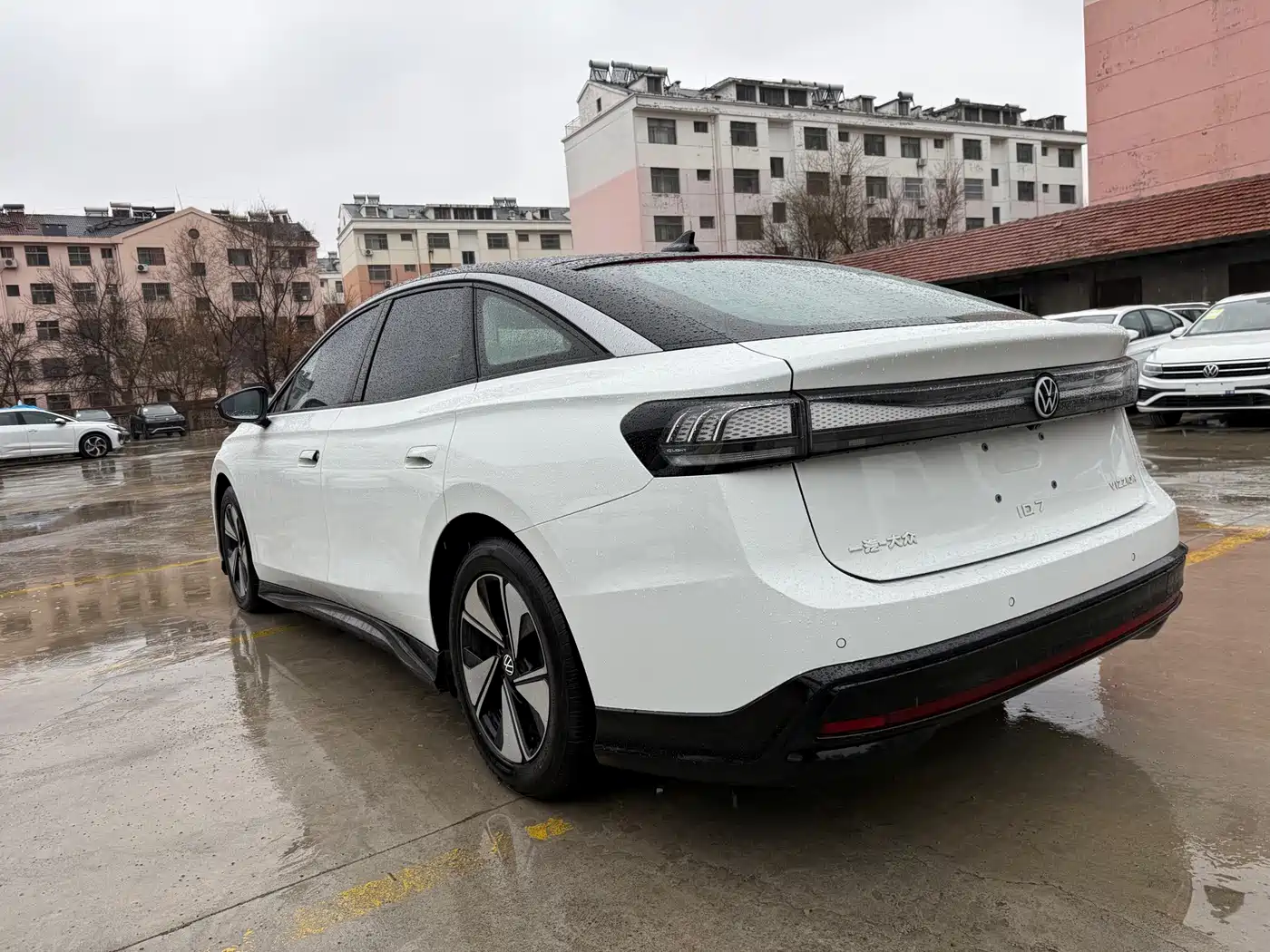 VOLKSWAGEN ID.7 VIZZION