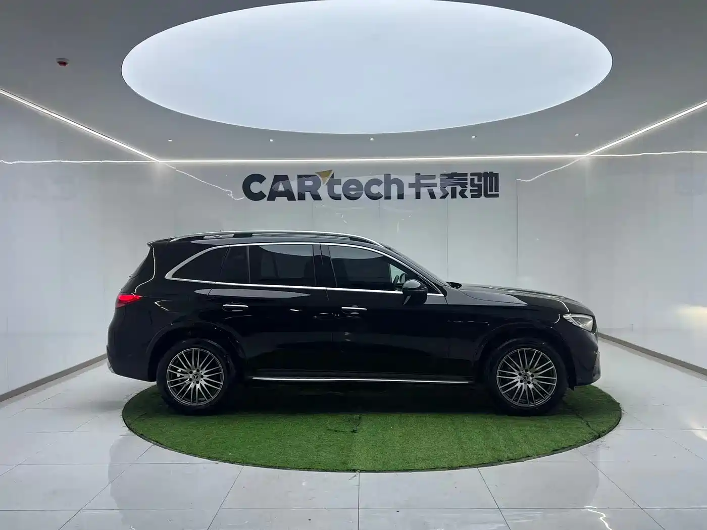 Mercedes-Benz GLC 2024 GLC 300 L 4MATIC Dynamic 5-seater фото 4