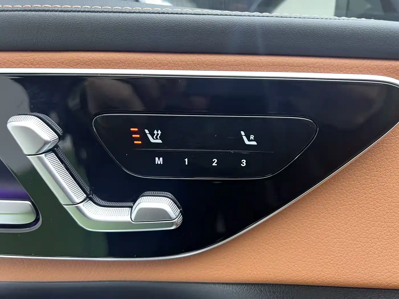 Mercedes-Benz GLC 2024 GLC 300 L 4MATIC Dynamic 5-seater фото 11