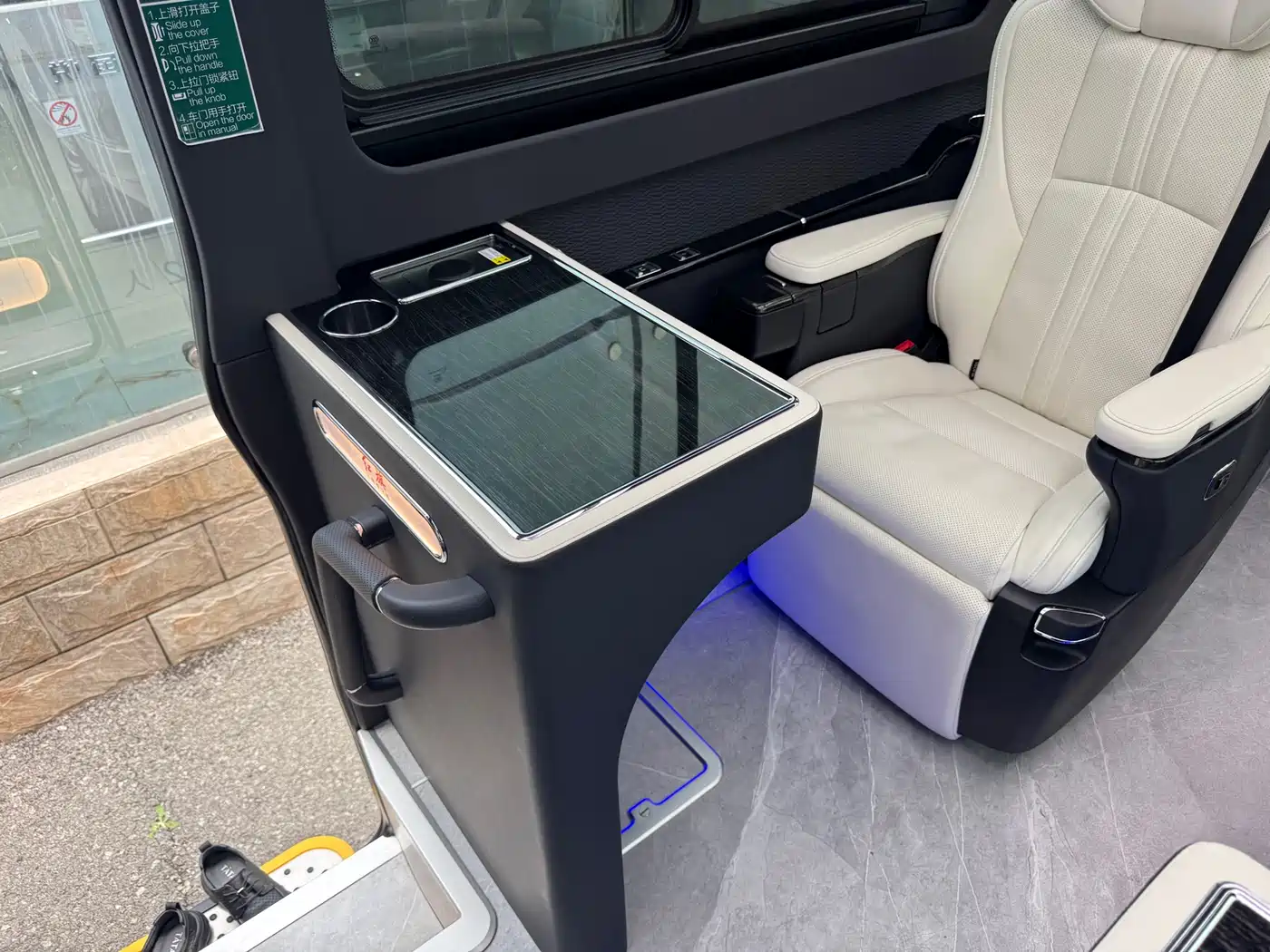 Hongqi Guoyue 2024 3.0T Flagship Edition 17-seater фото 36