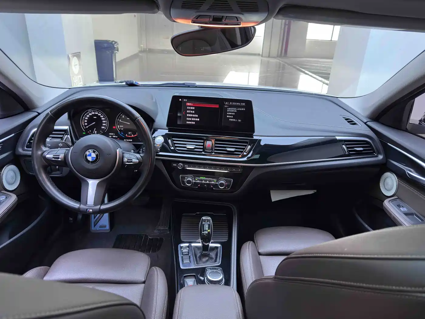 BMW 1 Series 2022 120i M Sport Shadow Edition фото 9