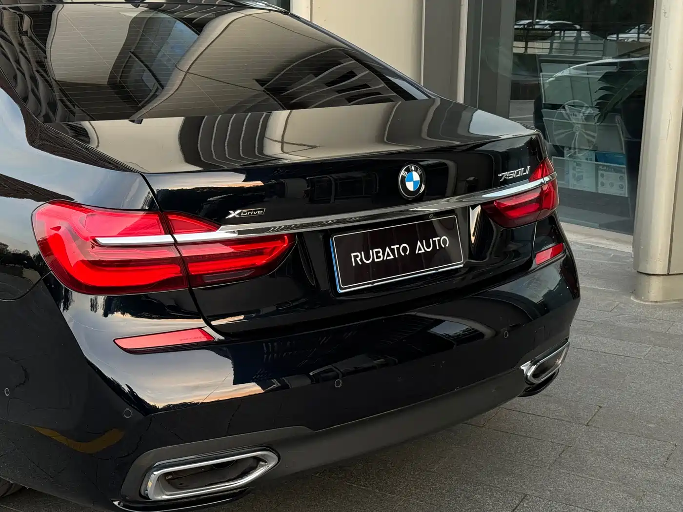 BMW 7 Series 2018 750Li xDrive M Sport Package фото 11