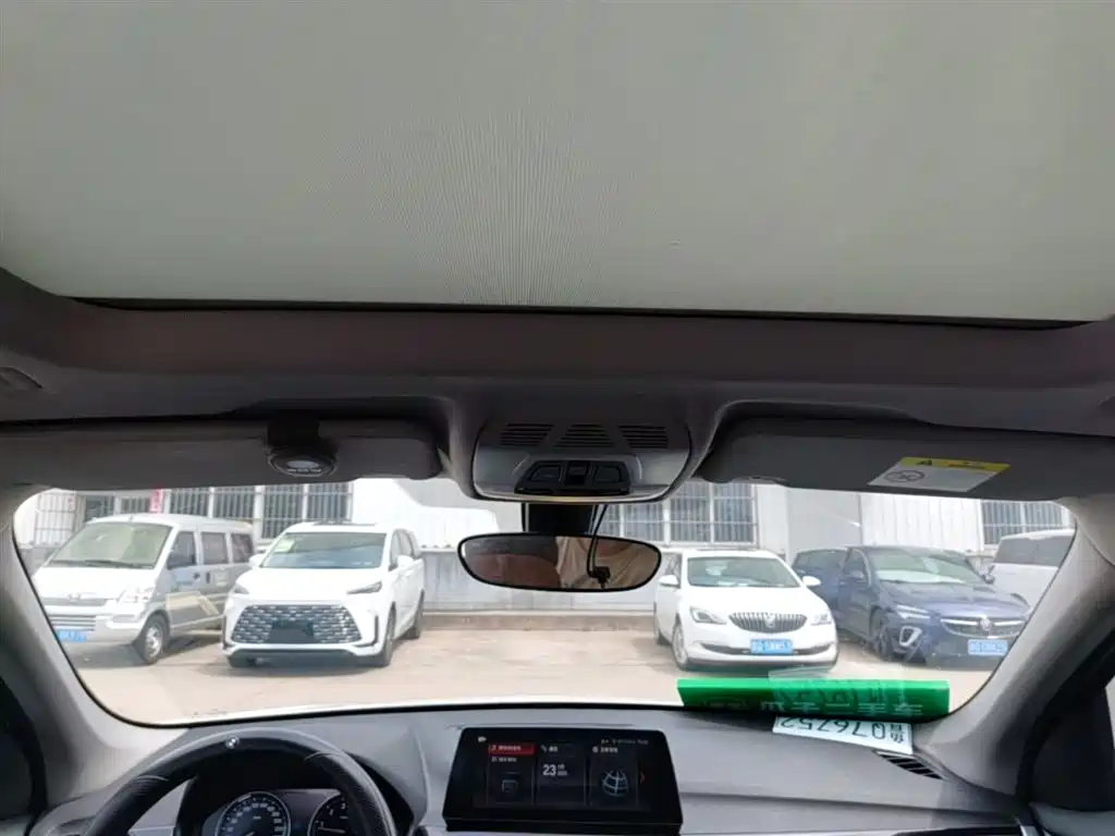 BMW X1 2022 sDrive25Li Leading фото 18