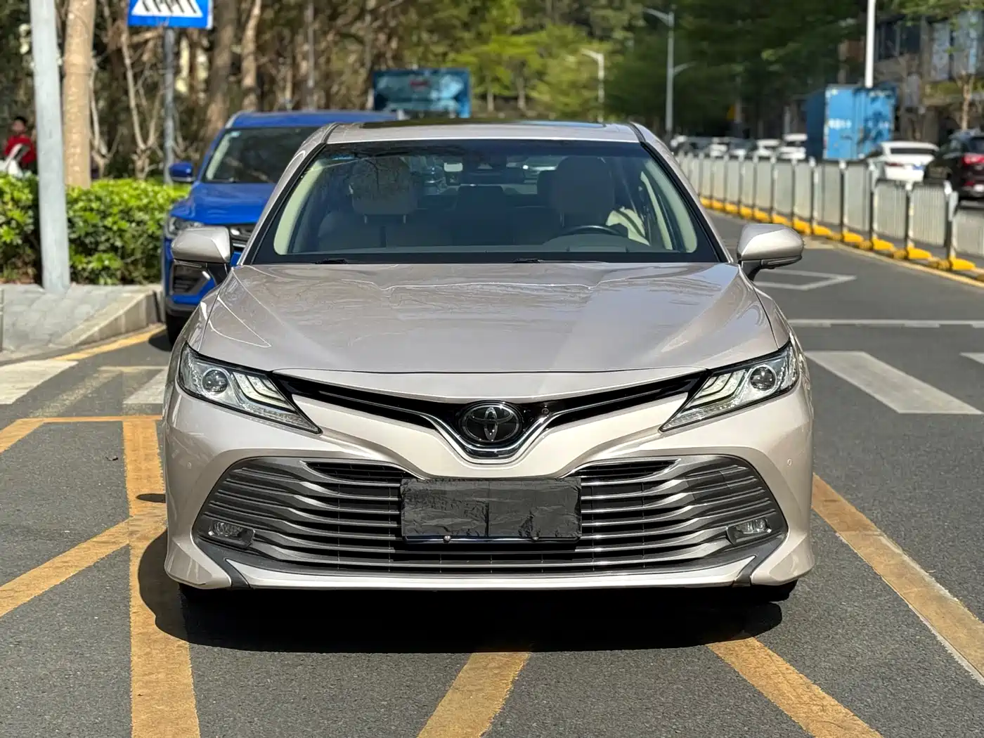 Toyota Camry 2018 2.0G Luxury Edition фото 2