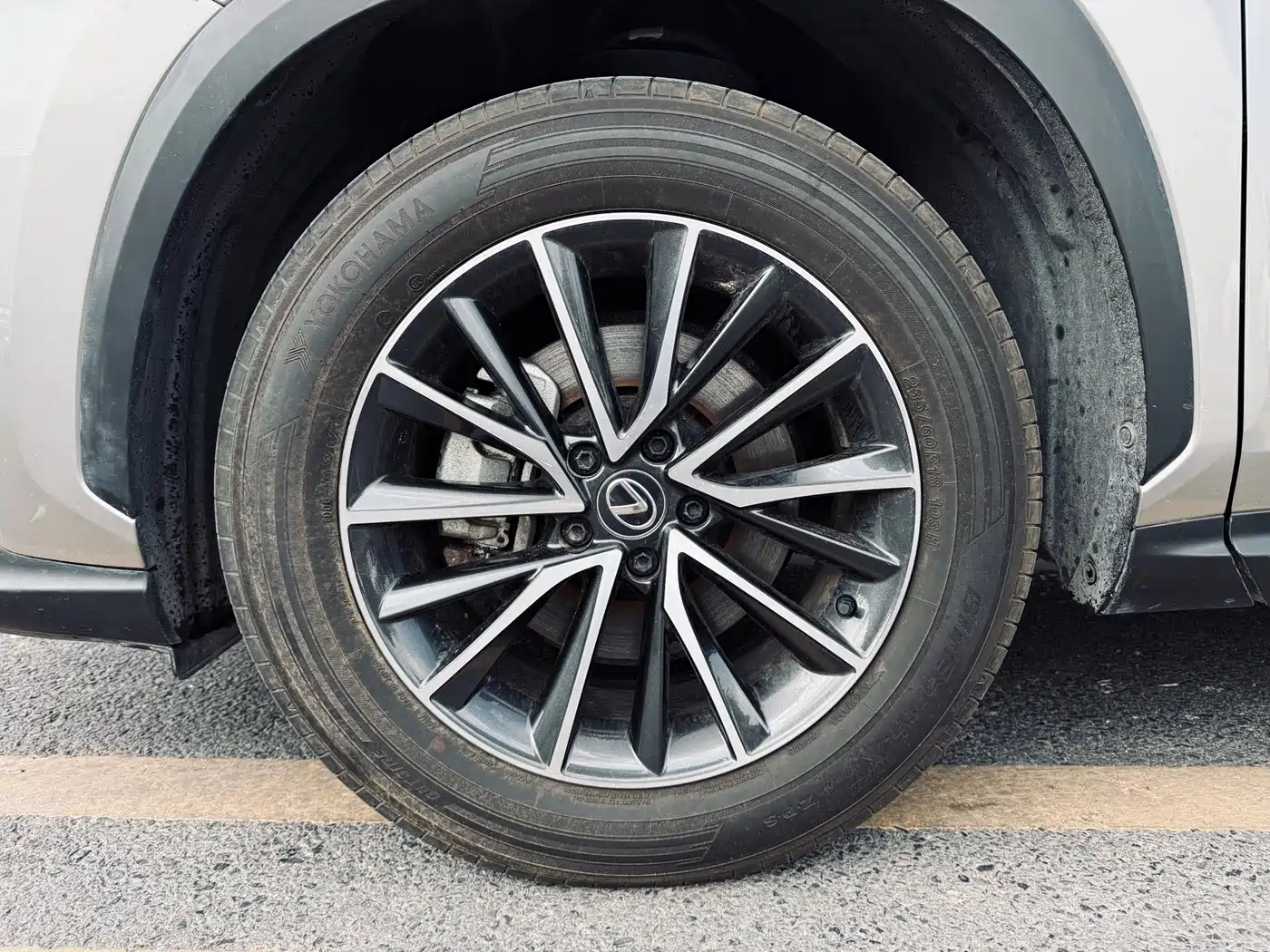 Lexus NX 2023 350h FWD Dynamic Edition фото 9