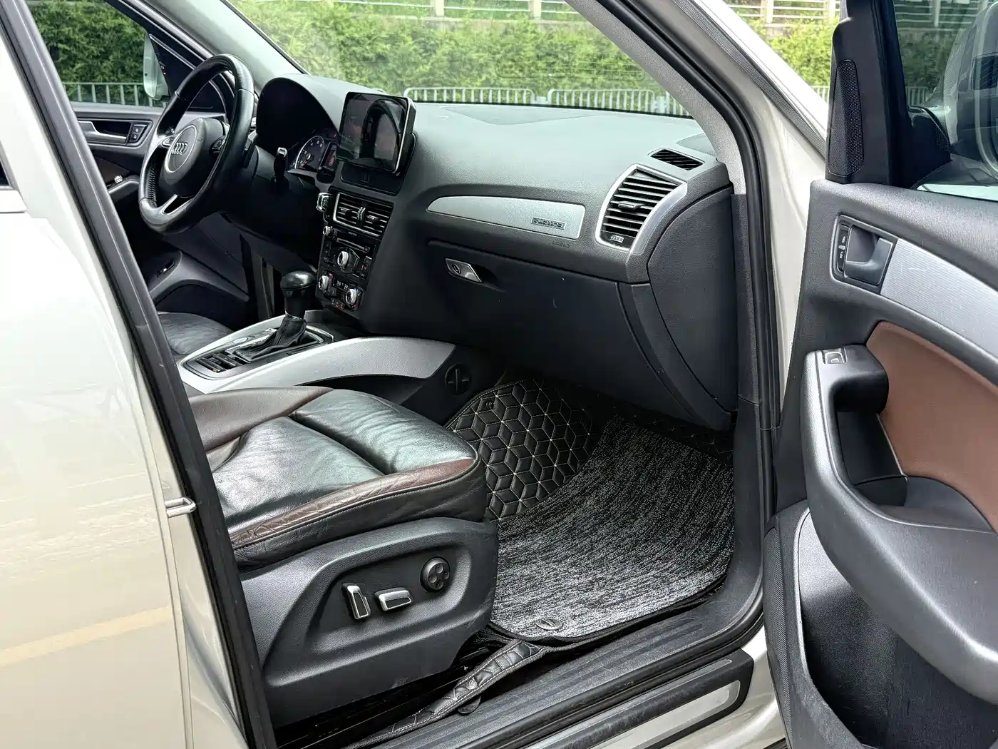 Audi Q5 2017 40 TFSI Technology фото 11