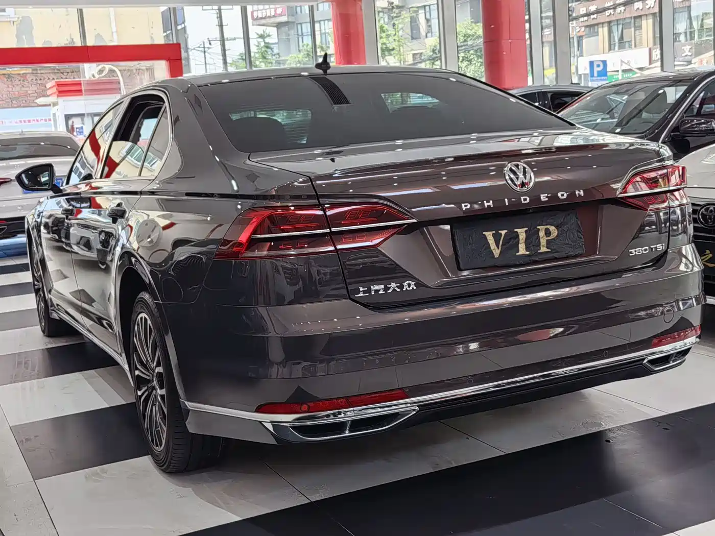 Volkswagen Phideon 2018 380TSI 2WD Business Edition фото 24