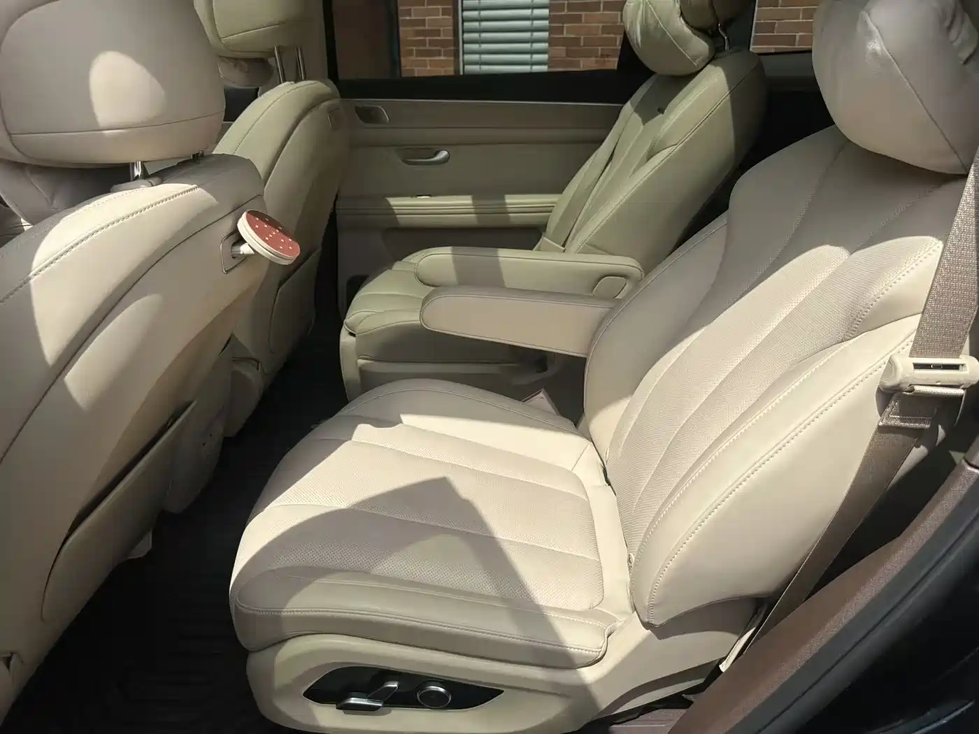AITO Wenjie AITO M7 2024 1.5T Smart Drive 4WD Ultra 6-seater фото 20