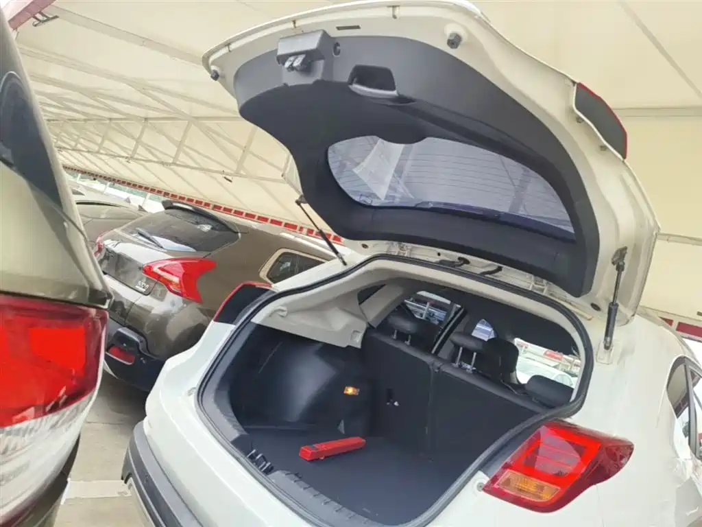 GAC Trumpchi Trumpchi GS5 Super 2015 2.0L Automatic 2WD Comfort Edition фото 19