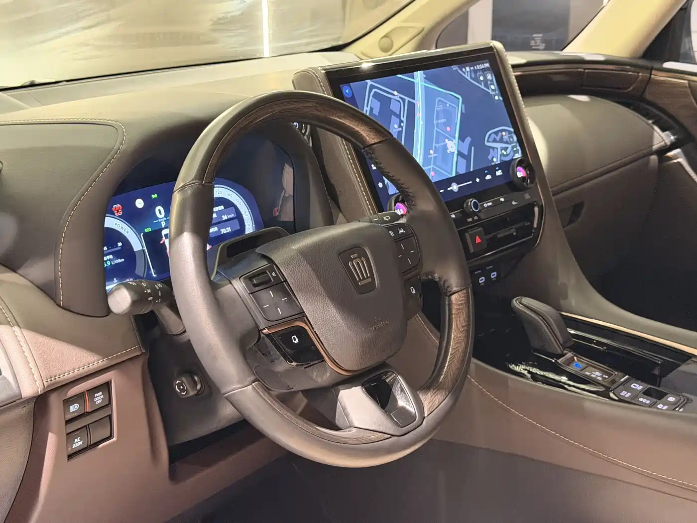 Toyota Vellfire 2024 Crown Hybrid 2.5L Executive Premium Edition фото 8