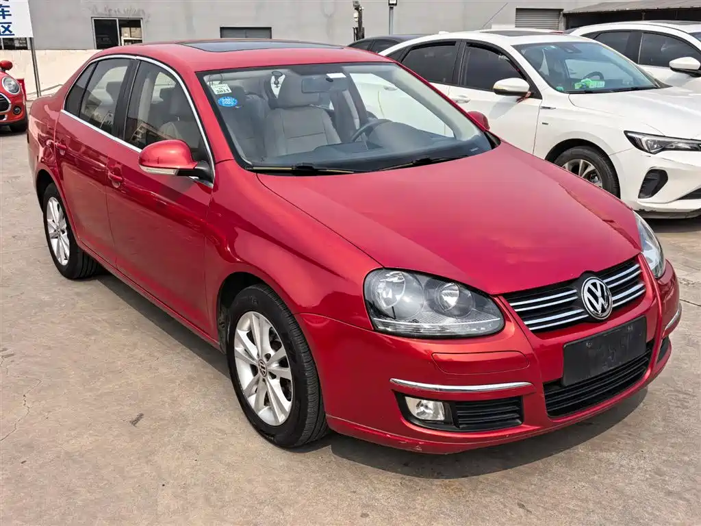 Volkswagen Sagitar 2011 1.6L Auto Comfort фото 3