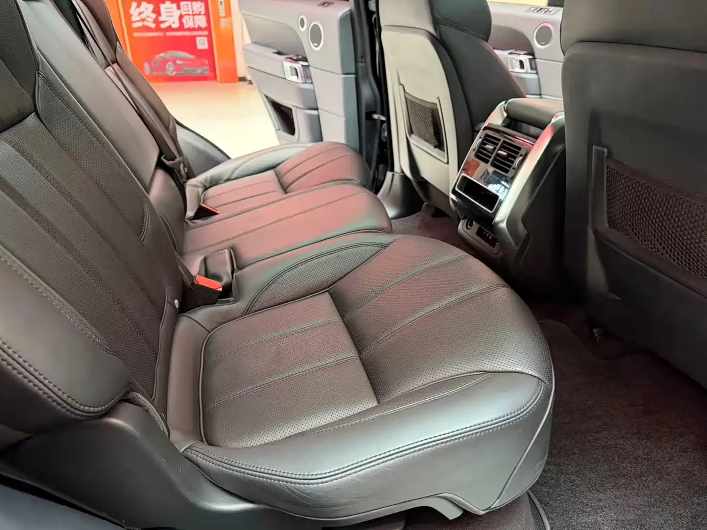 Land Rover Range Rover Sport 2015 3.0 SC V6 HSE фото 14