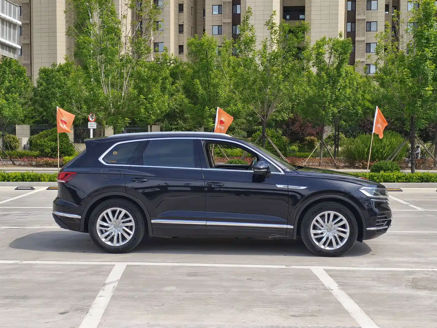 Volkswagen Touareg 2019 2.0TSI Sharp Wing Edition China VI фото 4