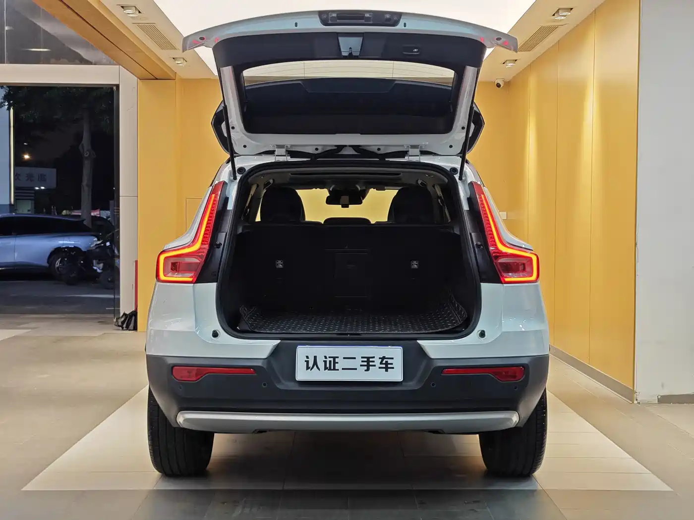 Фото 28 - Volvo XC40