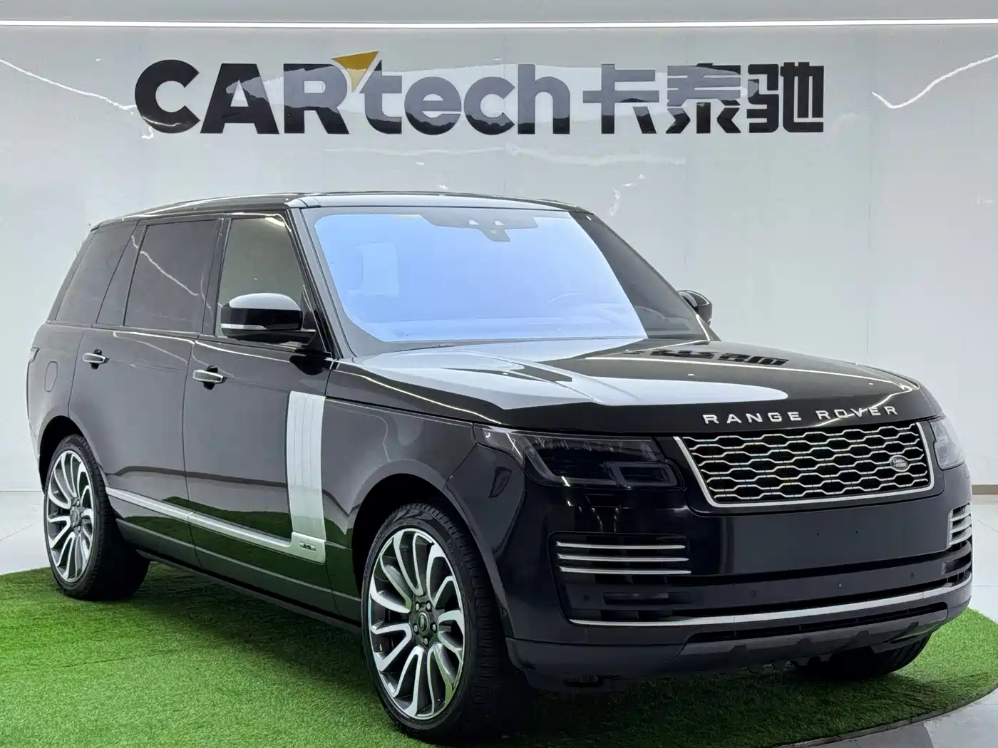 Land Rover Range Rover 2022 3.0 L6 400PS Prestige Genesis Extended Edition фото 3