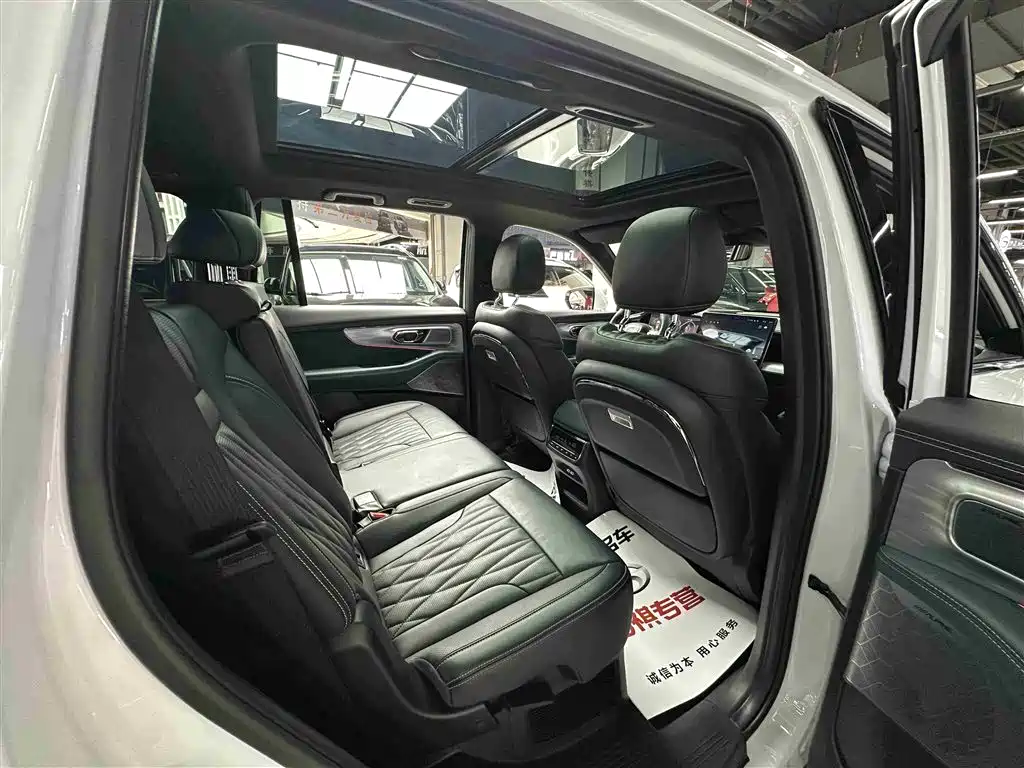 GAC Trumpchi Trumpchi GS8 2022 Hybrid Series 2.0TM AWD Flagship Edition (7-Seater) фото 34