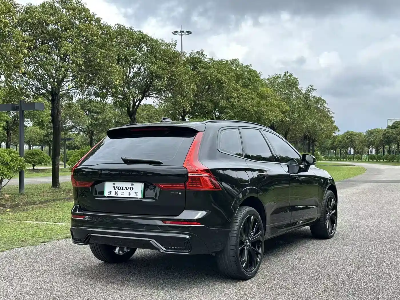 Volvo XC60 Plug-in Hybrid 2025 Plug-in Hybrid Long Range AWD Zhiyuan Polar Night Black Edition фото 14