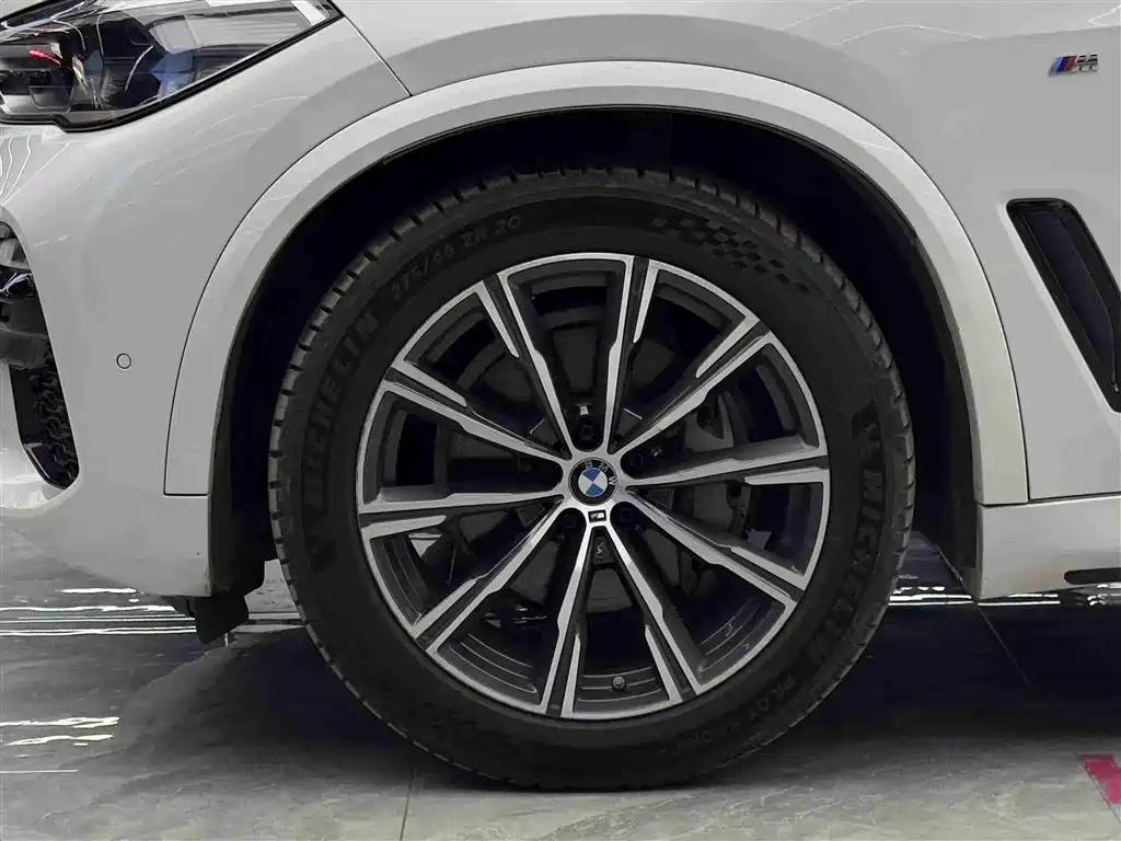 BMW X5 (Import) 2019 xDrive40i M Sport Package фото 4