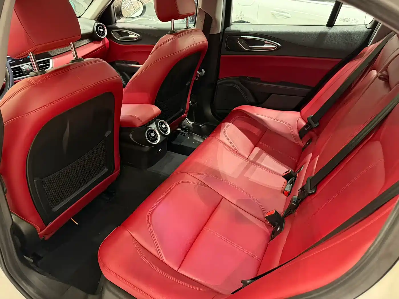 Alfa Romeo Giulia 2020 2020 2.0T 280HP Luxury Sport Edition