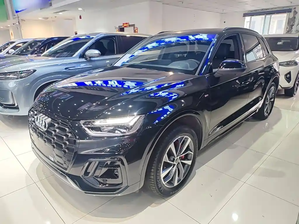 Audi Q5L 2024 Model 40 TFSI Luxury Dynamic