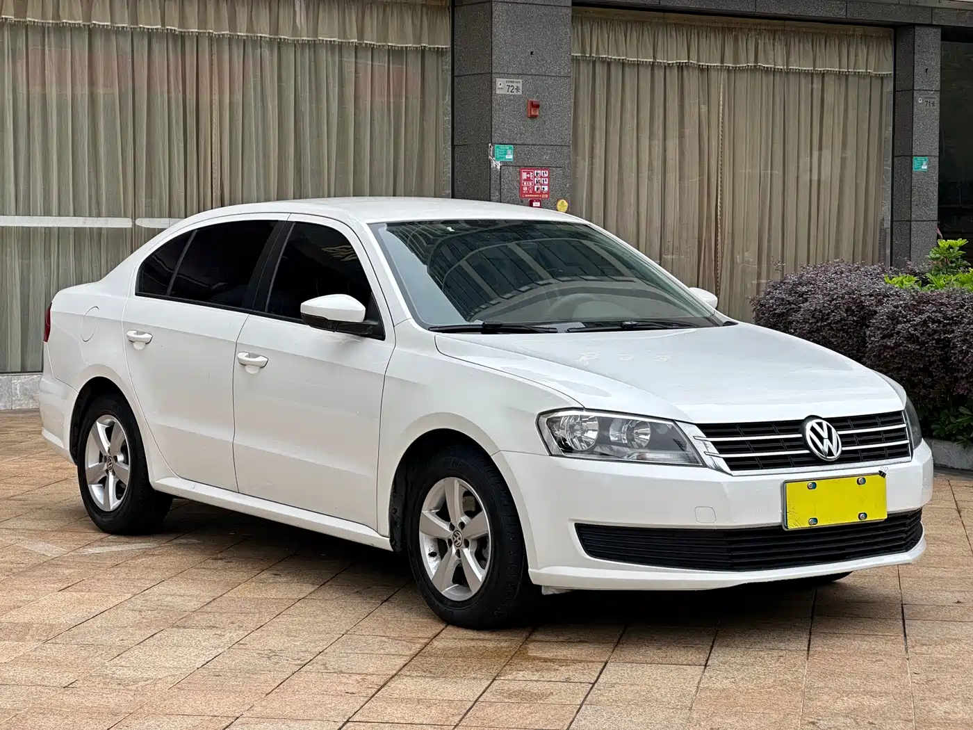 Volkswagen Lavida 2015 1.6L Automatic Trend Edition фото 3