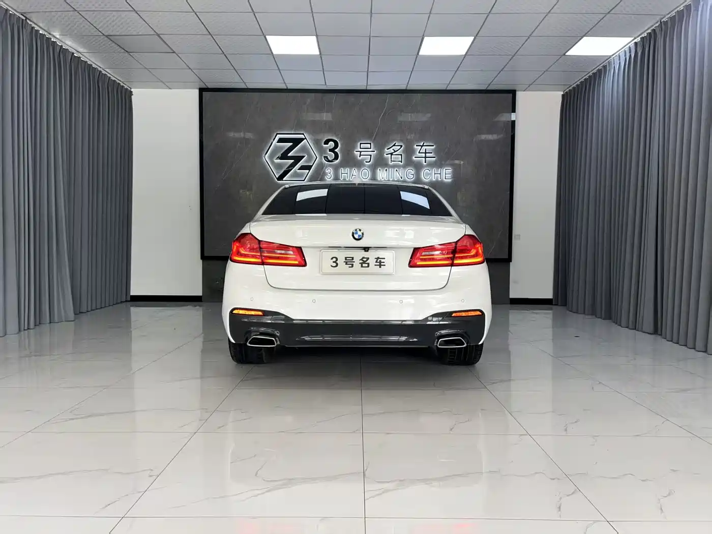 BMW 5 Series 2019 530Li Leading M Sport Package фото 2
