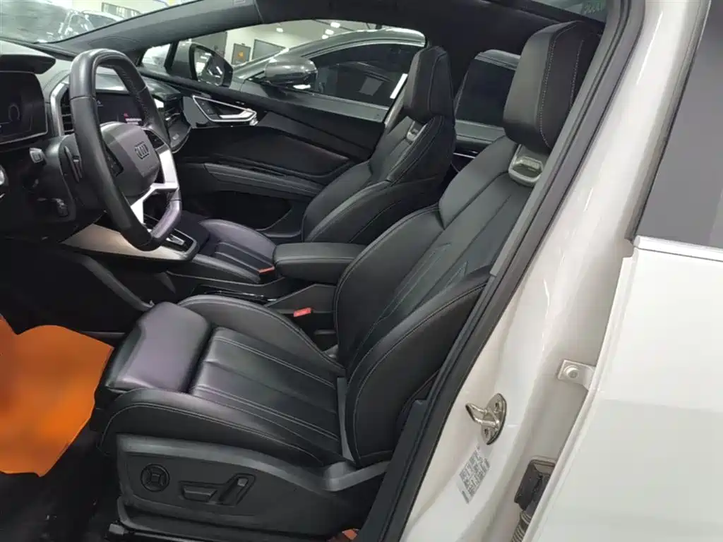 Audi Q4 e-tron 2024 40 e-tron Pioneer Edition фото 15