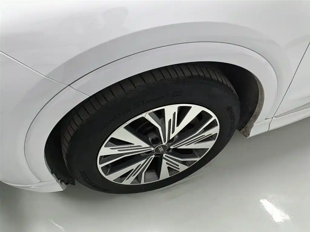 Audi Q4 e-tron 2024 40 e-tron Pioneer Edition фото 23