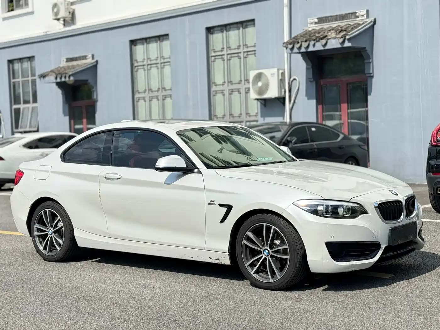 BMW 2 Series (Import) 2018 220i Sport Design Package фото 3