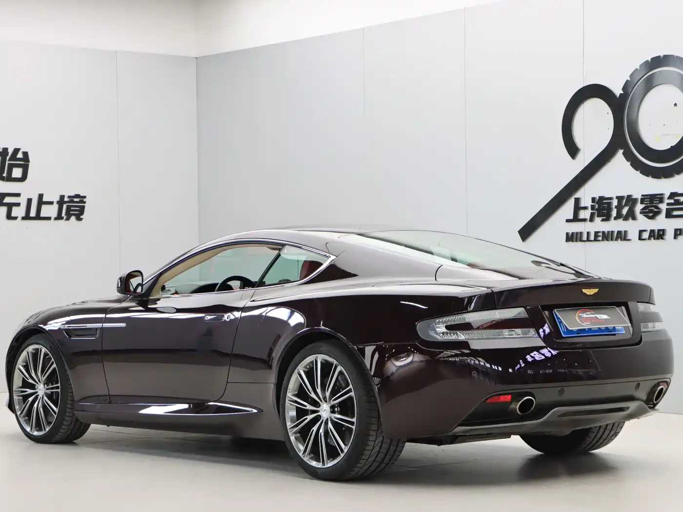 Aston Martin Virage 2012 6.0 Coupe фото 22