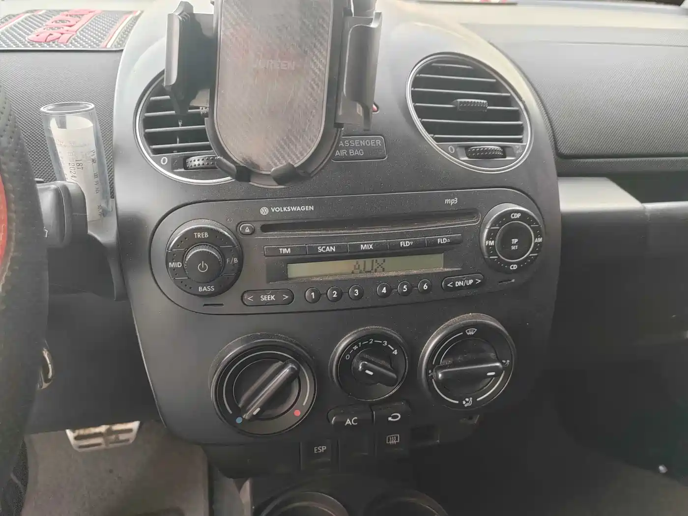 Volkswagen Beetle 2010 Model 2.0 BlackOrange Comfort Edition фото 6