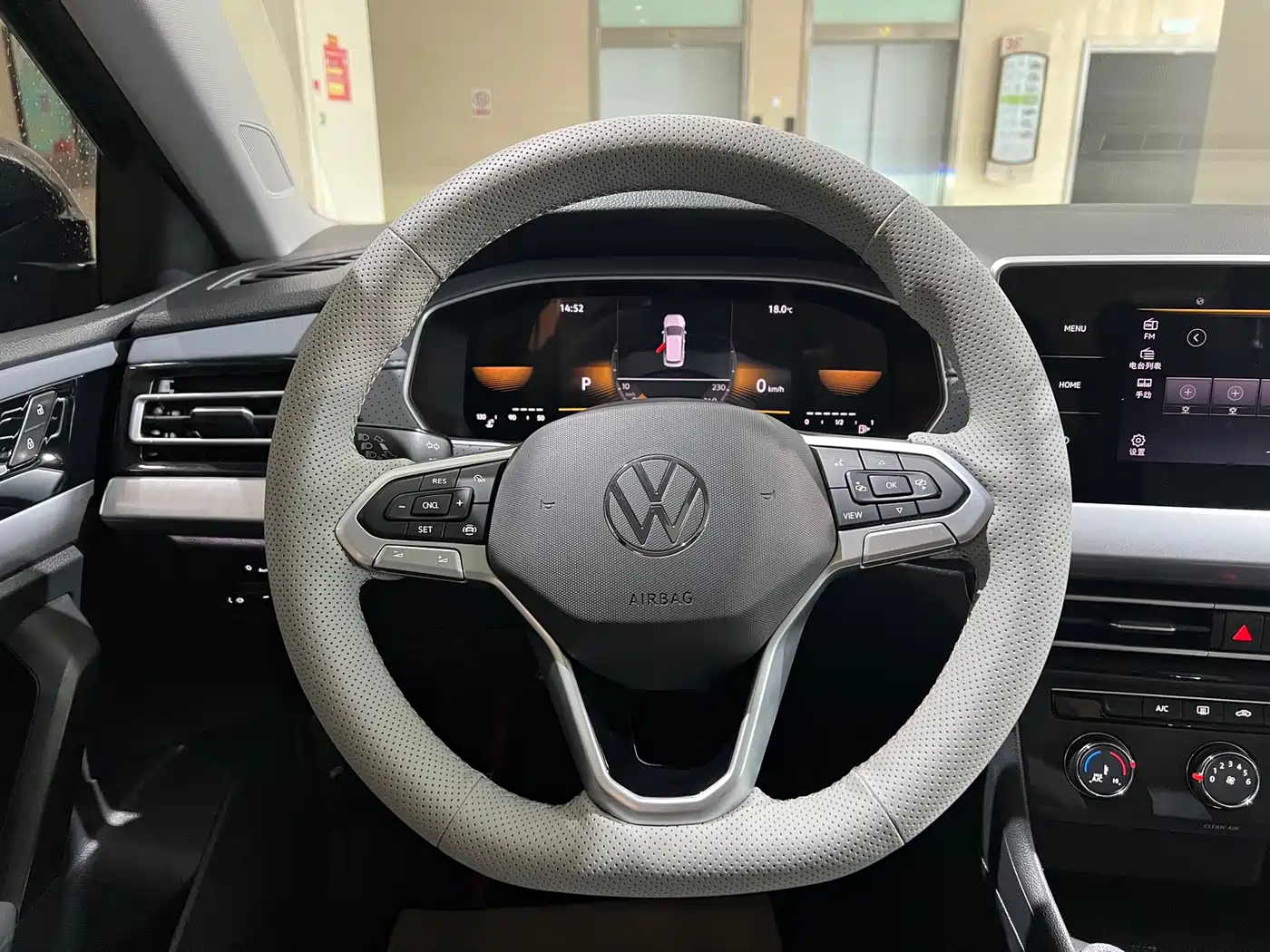 Volkswagen Lavida 2023 1.5L Auto Luxury Edition фото 7