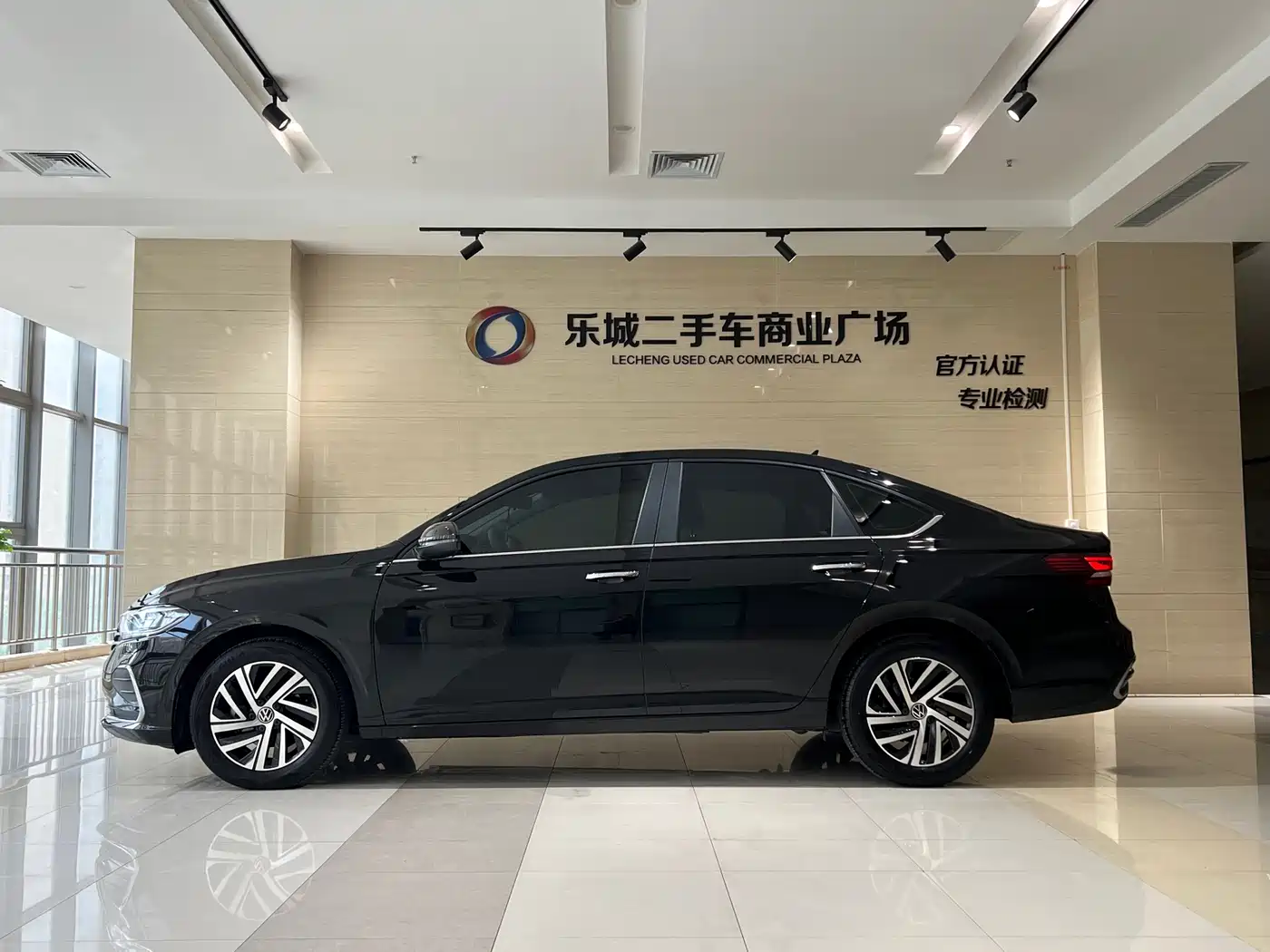 Volkswagen Lavida 2023 1.5L Auto Luxury Edition фото 4